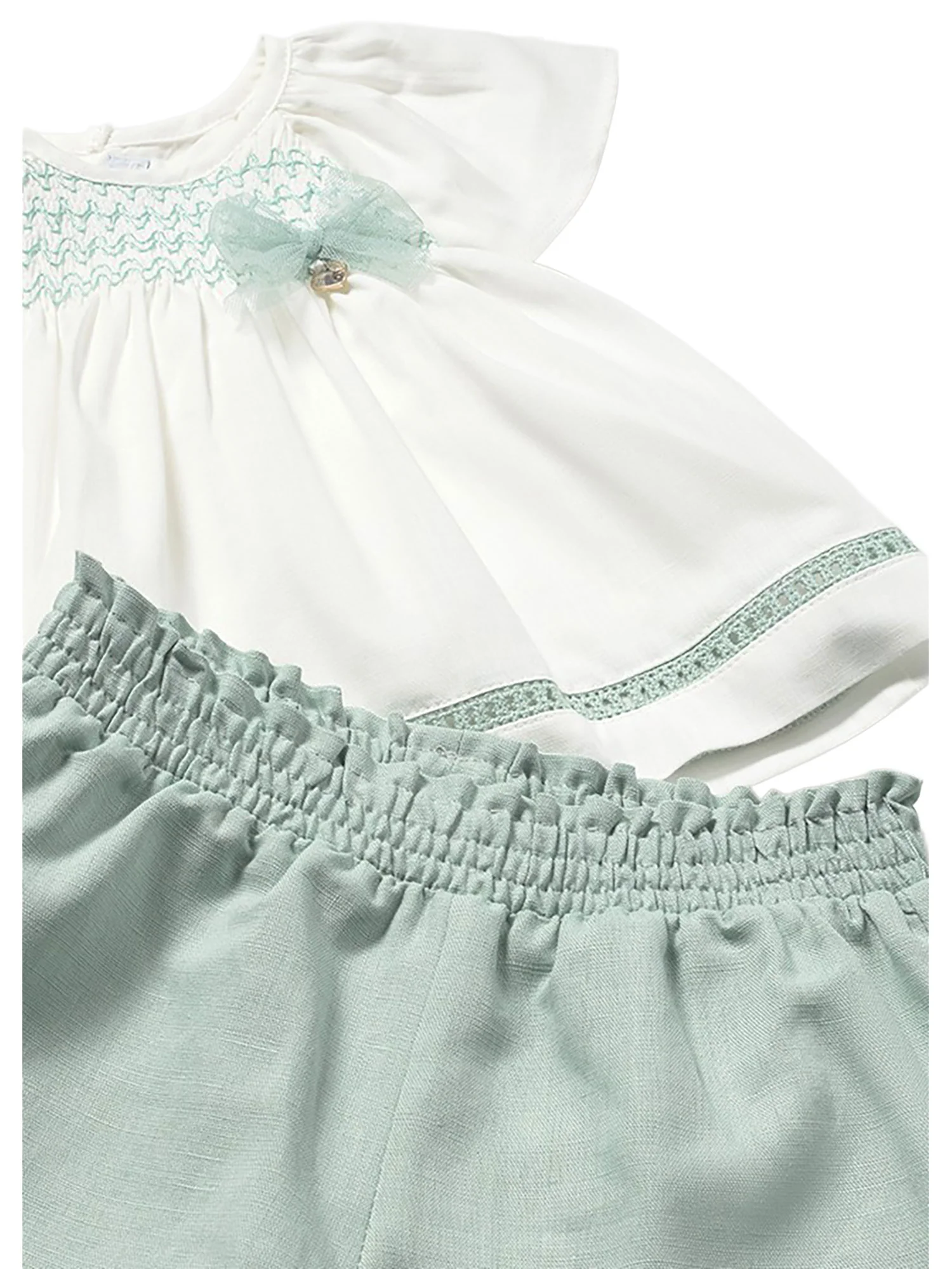 Completo Mayoral Bambina blusa e bermuda con applicazioni verde acqua - Image 3