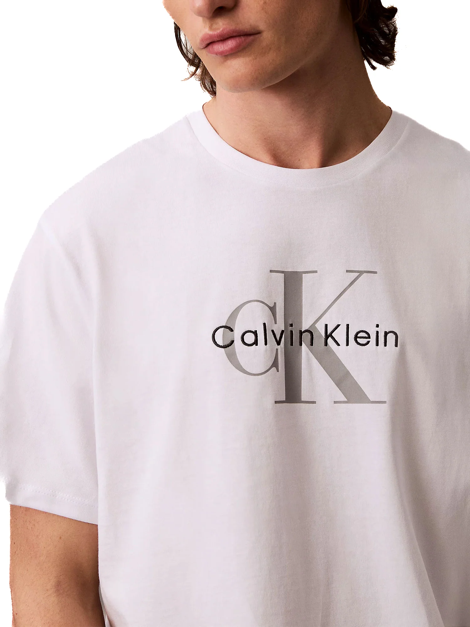 T-shirt Calvin Klein con logo frontale bianco - Image 3